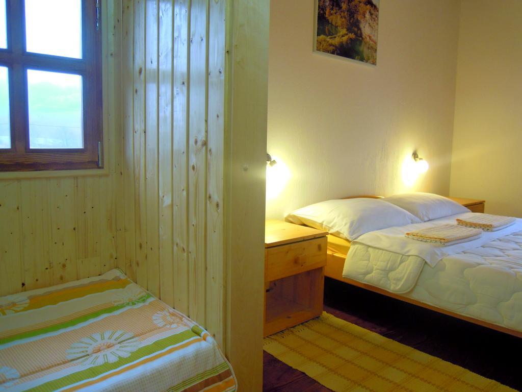 Wooden House Nela Near Plitvice Lakes スモーヤナク 部屋 写真